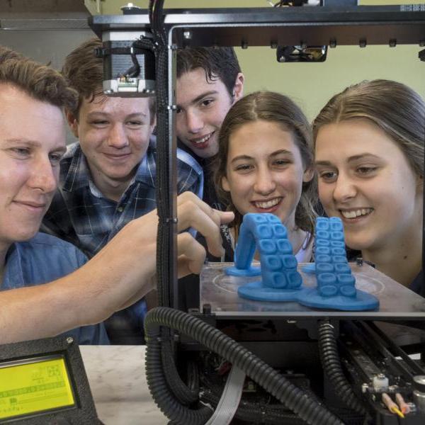 An image of 3D printing.