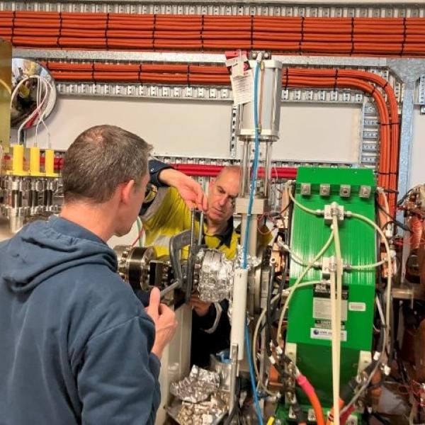 Installation of the Nanoprobe ID (CPMU)