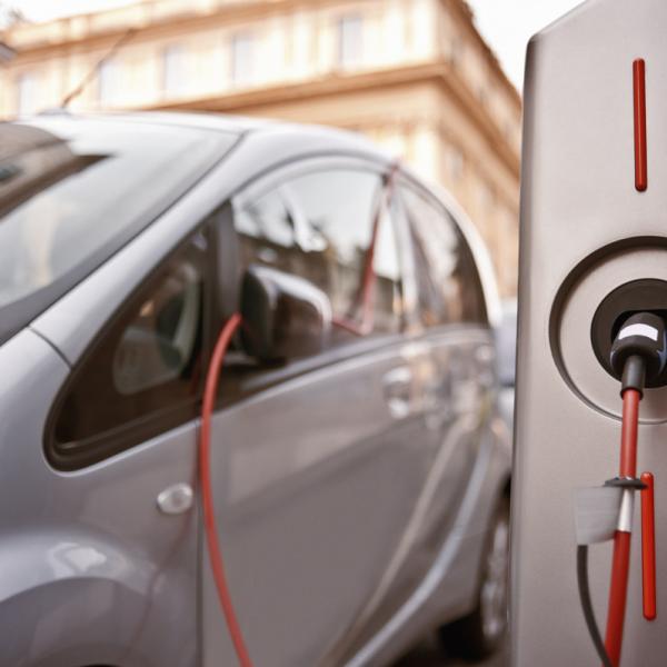 Electric hybrid car charging battery
