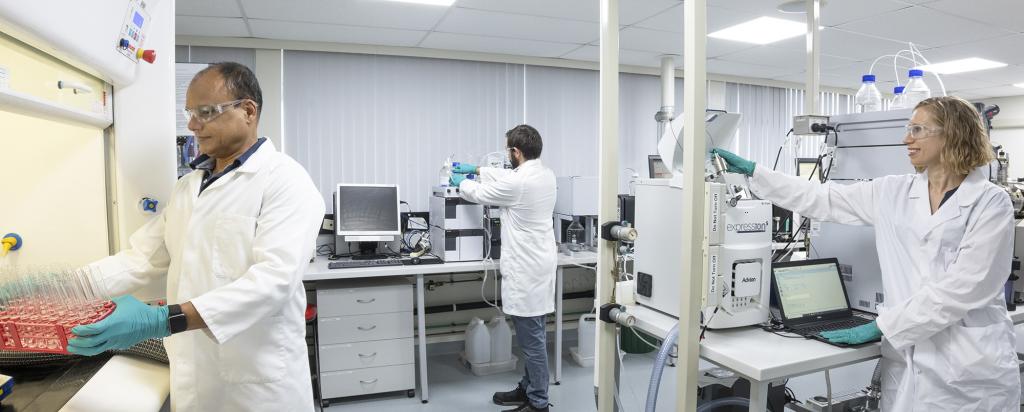 Chemical deuteration instrument laboratory