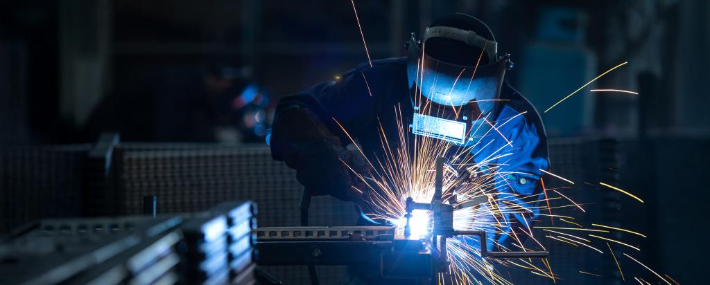 Welding banner