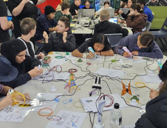 Making art with 3D pens