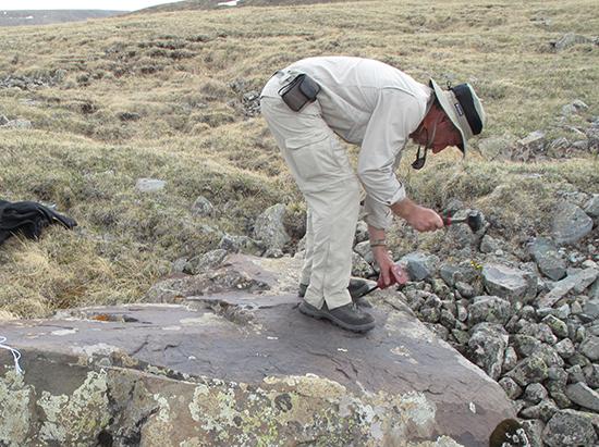 Sampling boulders in the field