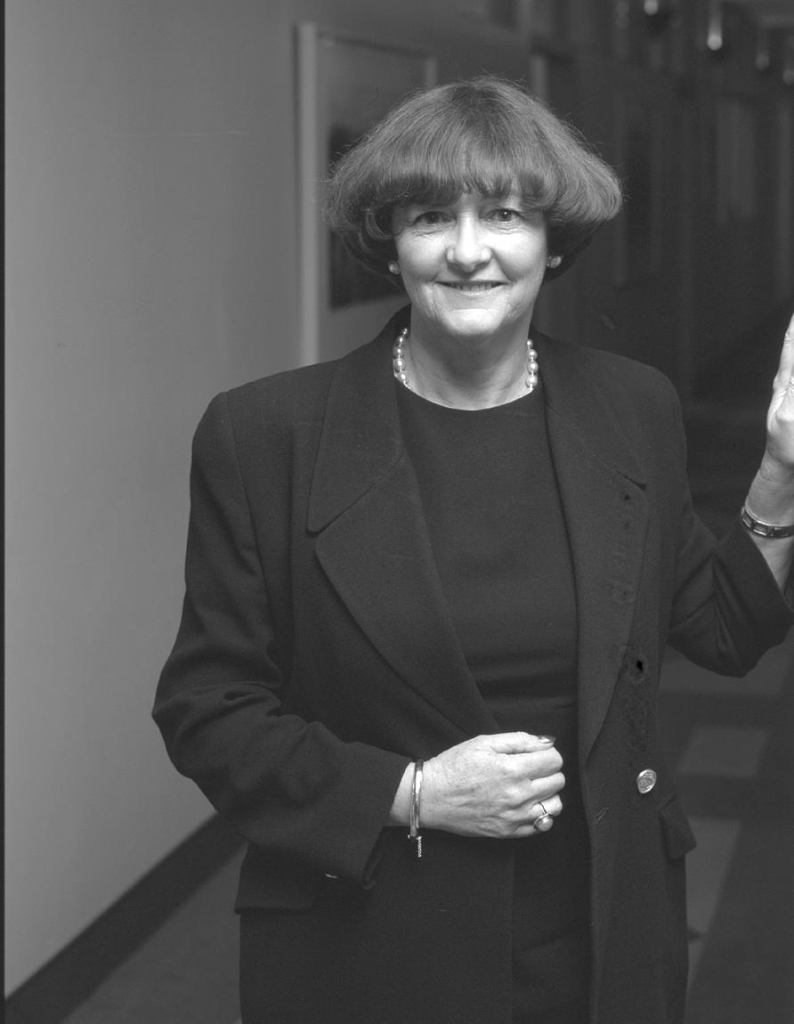 Dr Helen Garnett