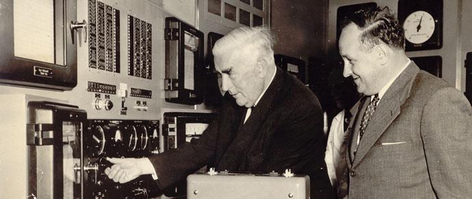 Robert Menzies switching on HIFAR in 1958